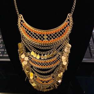 Beautiful timeless necklace in gold and orange